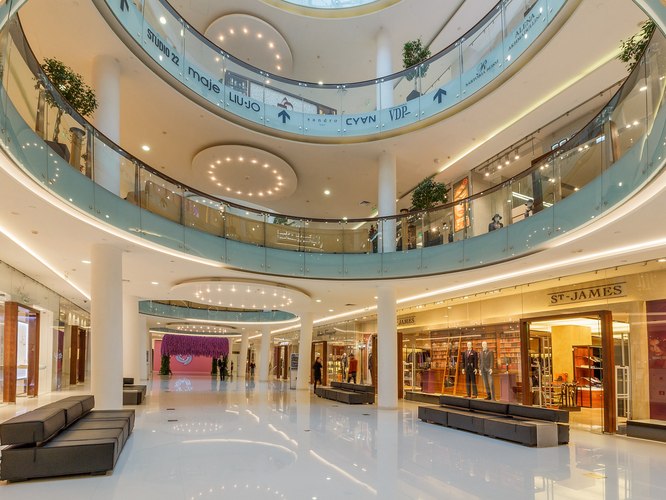 Shopping Mall 15 000 m² — TL Tower